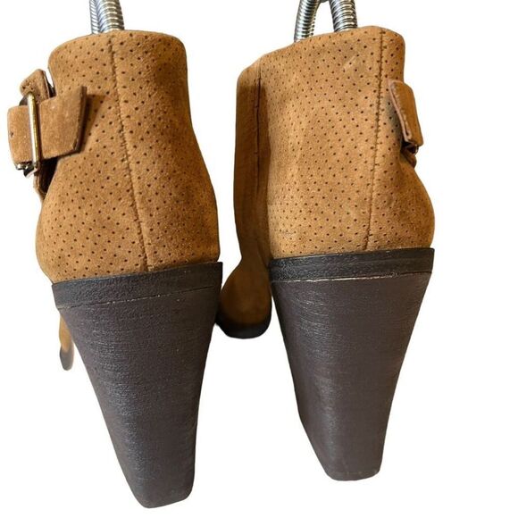 Vince Camuto Suede Front V-Cut Peep Toe Booties Kalei Pumpernickel Suede Size 6 - Picture 5 of 6